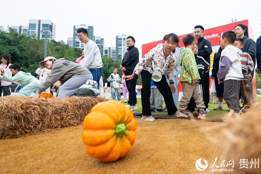 52ece8eaea40dc807abaed78587db1c4_LOCAL176083346774677F1OCDTJM.jpg 52ece8eaea40dc807abaed78587db1c4_LOCAL176083346774677F1OCDTJM.jpg