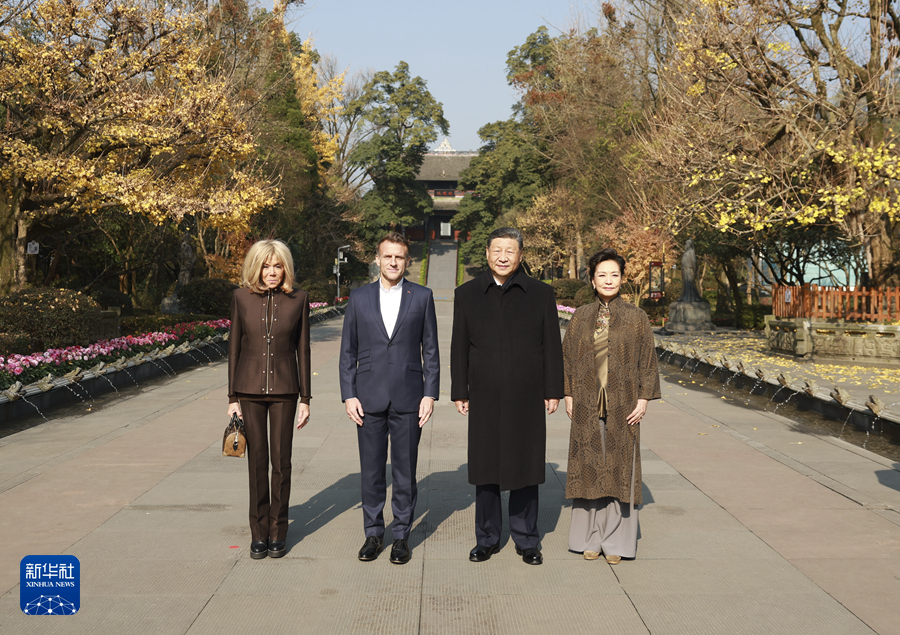 57Bd1fyBzvXsw1eG (1).jpg