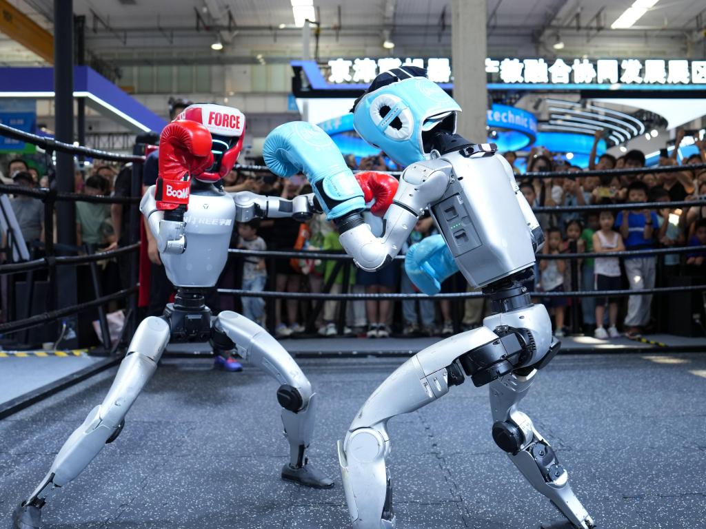 从技术验证迈向量产交付 硬科技龙头企业开启“规模化元年”