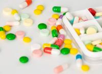 民生药箱“保基本”还要更多元