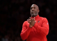 比卢普斯非法赌博案件涉及黑手党家族，杨瀚森内线导师担任开拓者临时主帅！